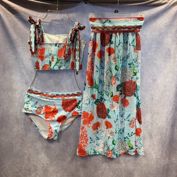 Three Pieces Swimsuits for with Matching Wrap Skirt - Picture 5 of 8